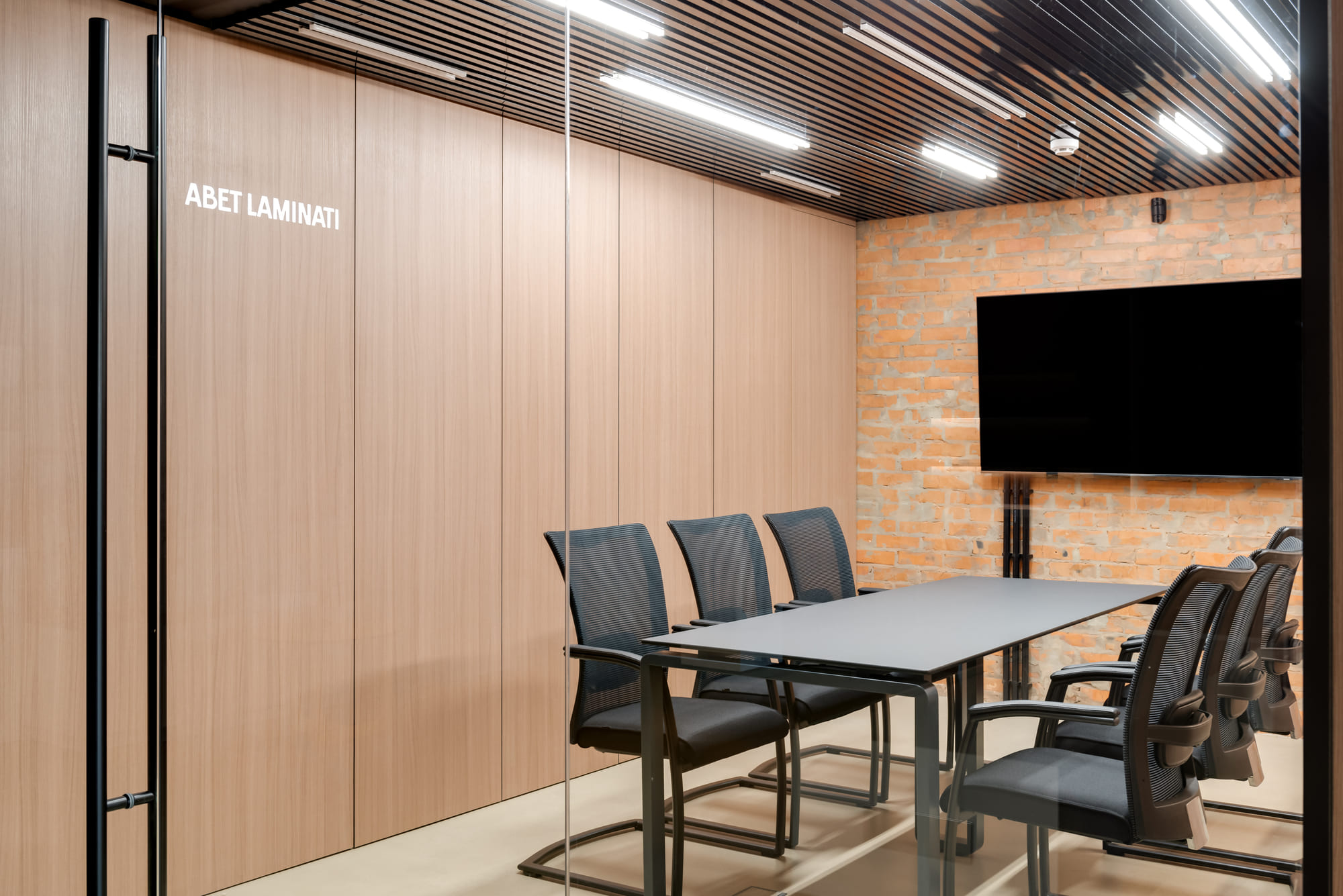 ABET Showroom Kiev 01